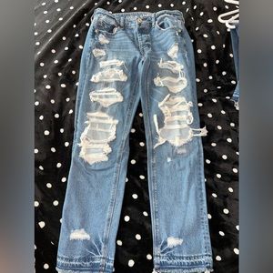 American eagle mom jeans!